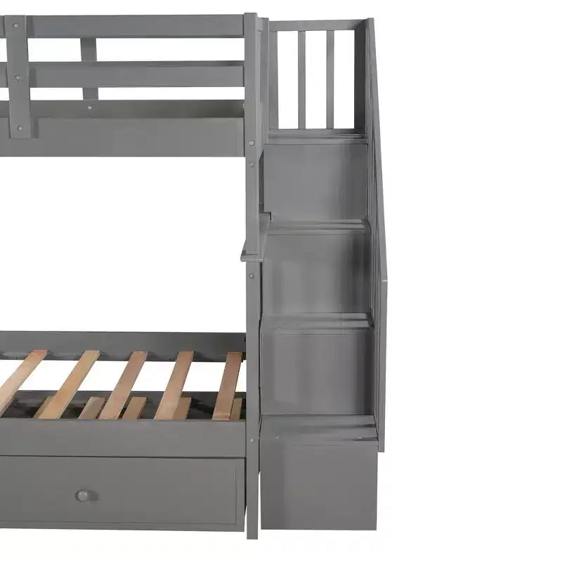 Lit superposé jumeau sur jumeau avec lit gigogne et escalier, espace de rangement optimisé