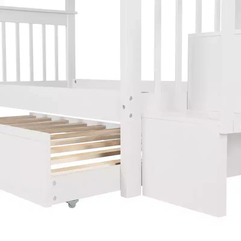 Lit superposé jumeau sur jumeau avec lit gigogne et escalier, espace de rangement optimisé